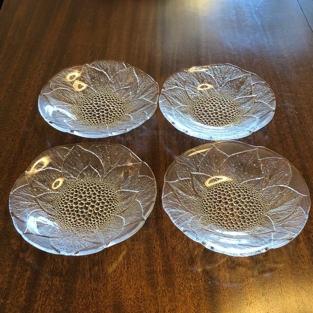 Mikasa Clear Glass Dinnerware Set